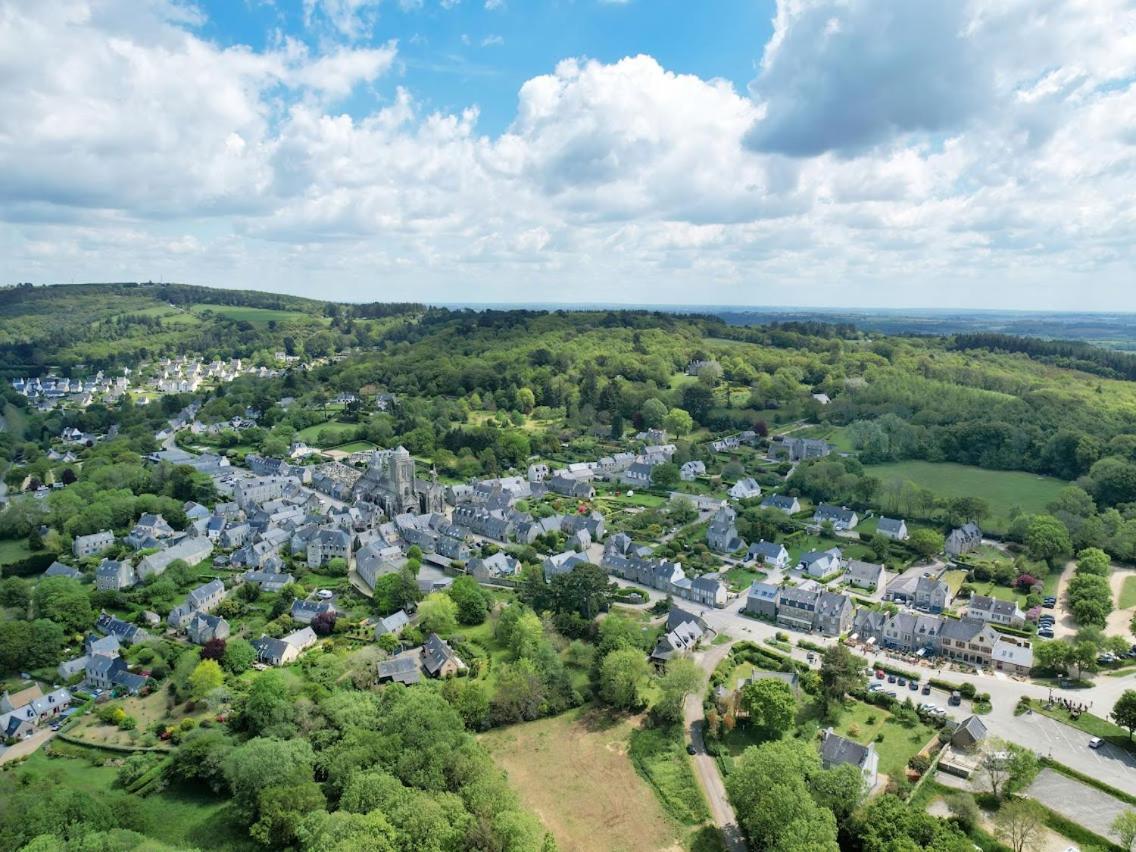 Logis Le Prieure Hotel Locronan Luaran gambar